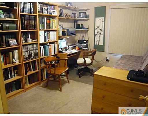 12 Celler Road Edison, NJ 08817 - Photo 14 of 16 Gallery Image 14