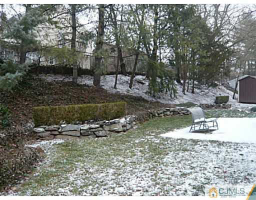12 Celler Road Edison, NJ 08817 - Photo 16 of 16 Gallery Image 16