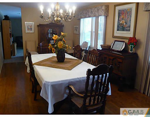 12 Celler Road Edison, NJ 08817 - Photo 7 of 16 Gallery Image 7