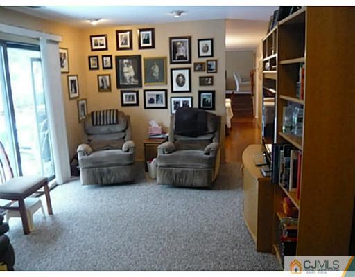 12 Celler Road Edison, NJ 08817 - Photo 9 of 16 Gallery Image 9