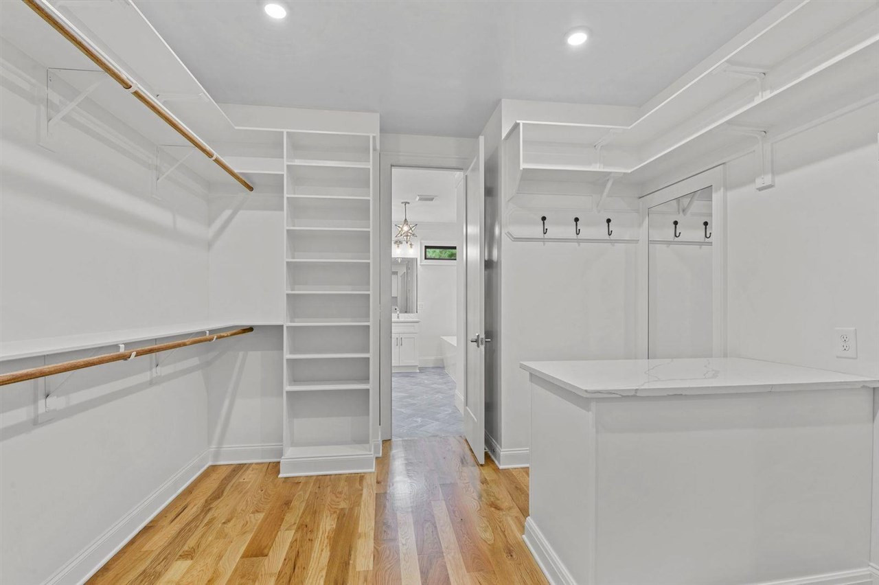713 Mial Street Raleigh, NC 27608 - Photo 21 of 30 Hers Closet