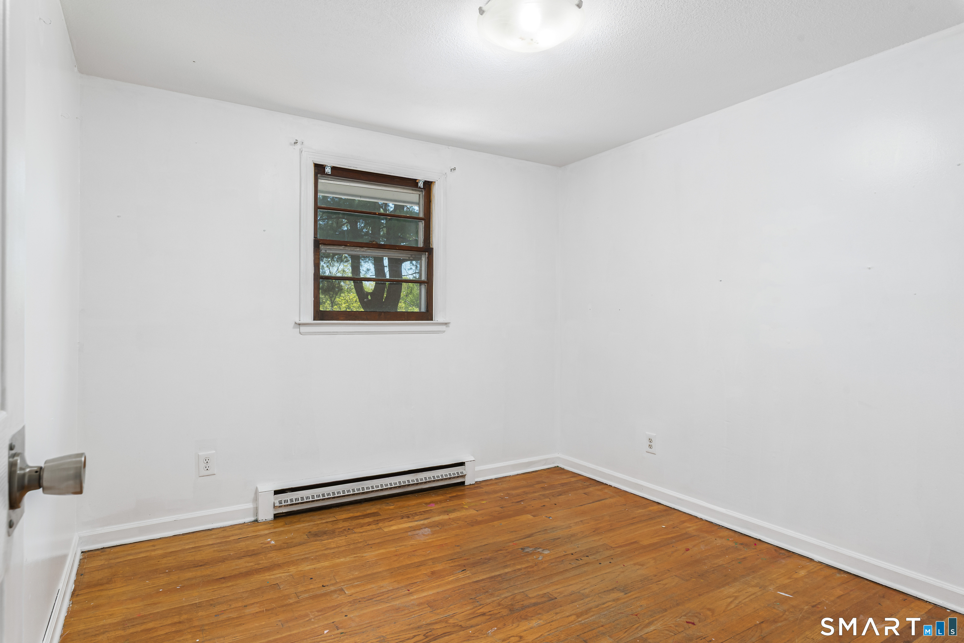 196 Humiston Circle Thomaston, CT 06787 - Photo 17 of 40