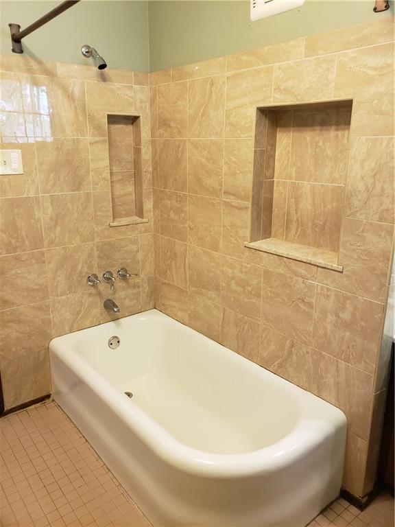 148 Spring Grove Road Pittsburgh, PA 15235 - Photo 13 of 23 Gallery Image 13