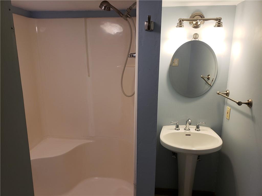 148 Spring Grove Road Pittsburgh, PA 15235 - Photo 21 of 23 Gallery Image 21