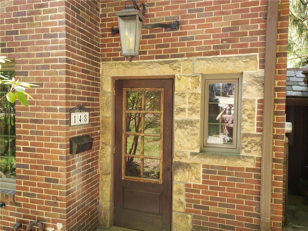 148 Spring Grove Road Pittsburgh, PA 15235 - Photo 6 of 23 Gallery Image 6