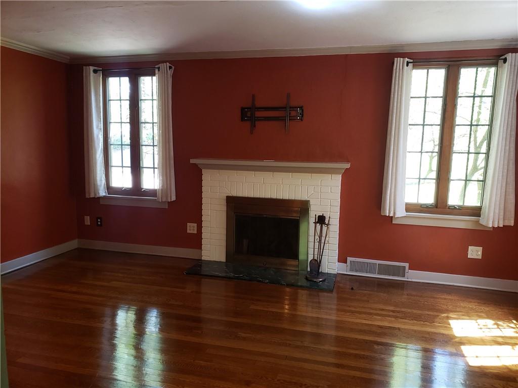 148 Spring Grove Road Pittsburgh, PA 15235 - Photo 7 of 23 Gallery Image 7