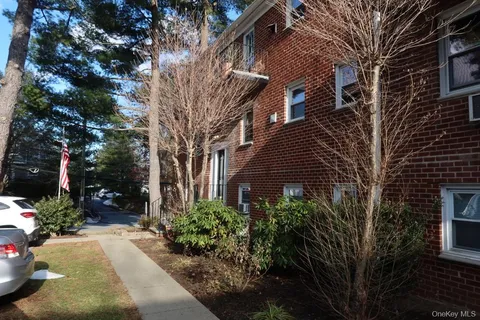 $179,000 | 28 Barker Street, Unit C2, Mount Kisco, NY 10549