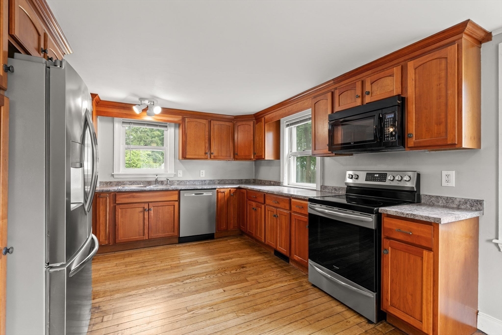 464 Ralph Talbot Street Weymouth, MA 02190 - Photo 16 of 33 Gallery Image 16