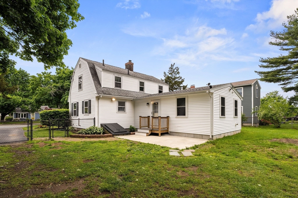 464 Ralph Talbot Street Weymouth, MA 02190 - Photo 6 of 33 Gallery Image 6
