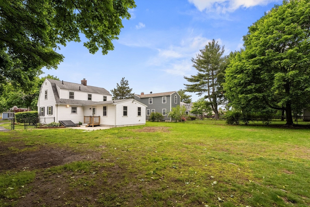 464 Ralph Talbot Street Weymouth, MA 02190 - Photo 7 of 33 Gallery Image 7
