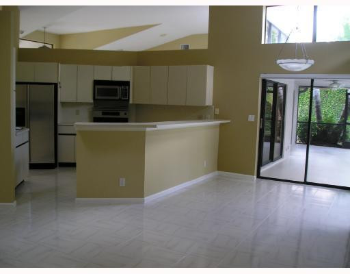 10691 Santa Rosa Drive Boca Raton, FL 33498 - Photo 2 of 8 Kitchen