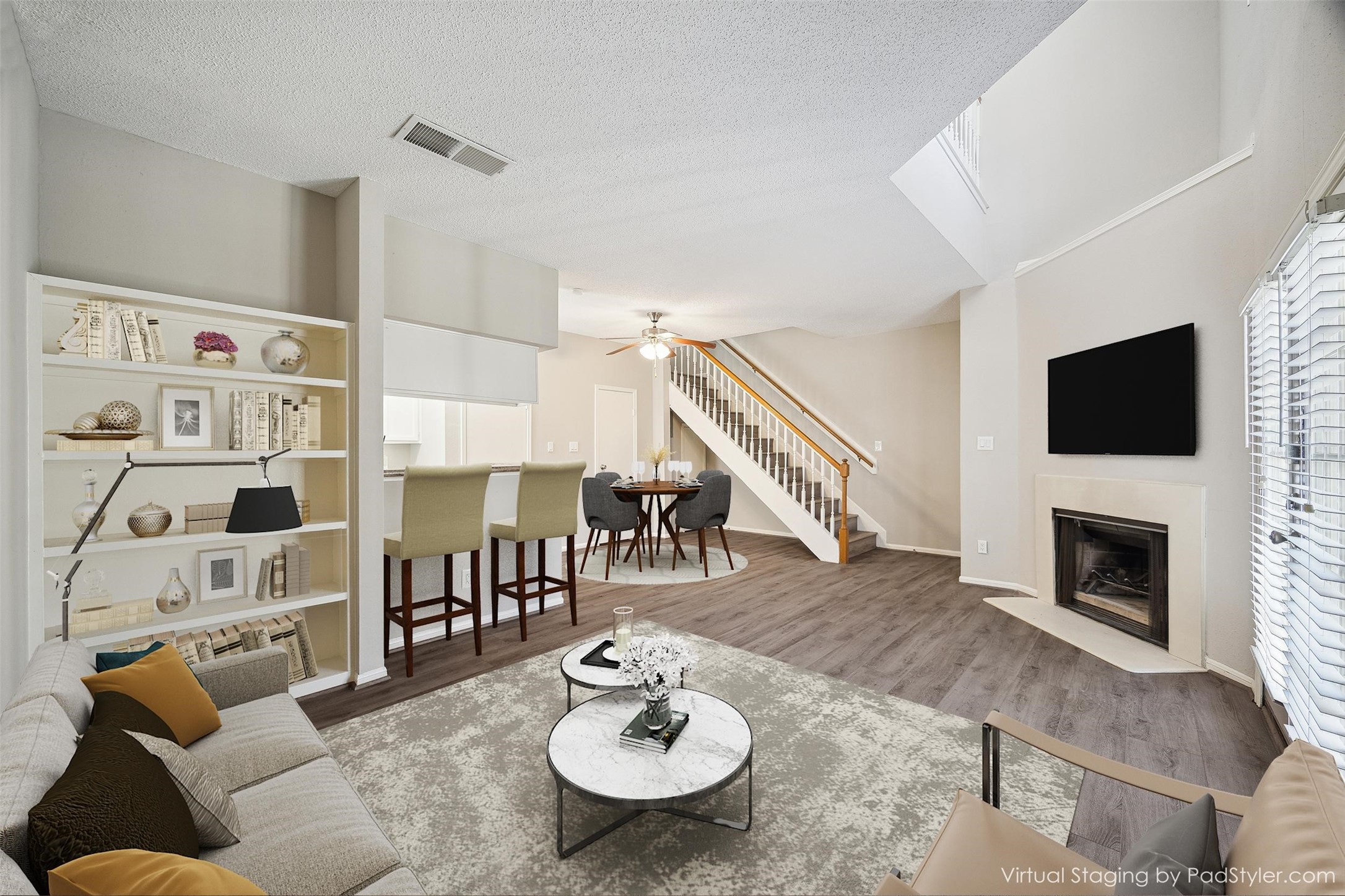 7575 Cambridge Street, Unit 1003 Houston, TX 77054 - Photo 7 of 27 Nice and bright living room.