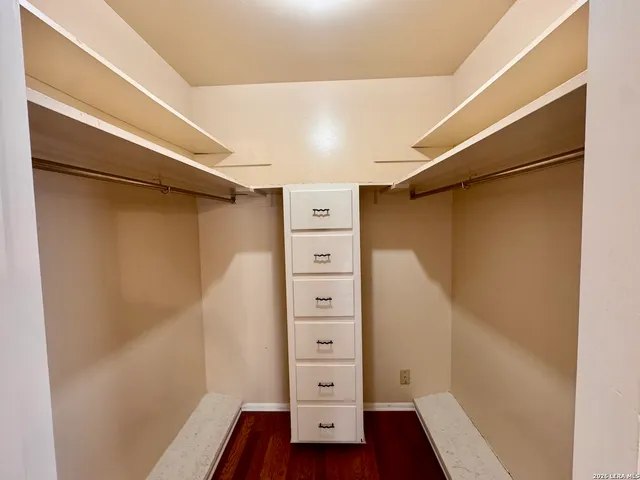 $3,200 | 131 Canyon Oaks Drive, Hollywood Park, TX 78232