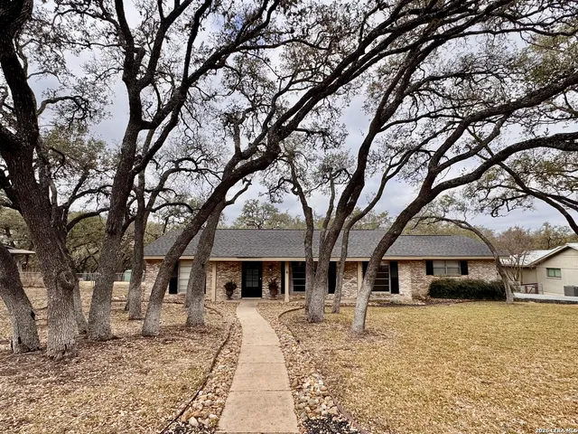 $3,200 | 131 Canyon Oaks Drive, Hollywood Park, TX 78232
