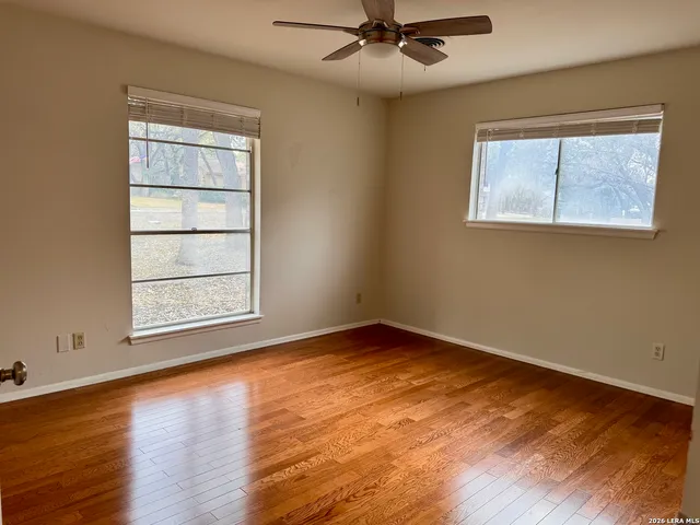 $3,200 | 131 Canyon Oaks Drive, Hollywood Park, TX 78232