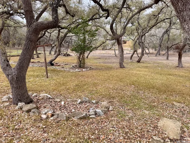 $3,200 | 131 Canyon Oaks Drive, Hollywood Park, TX 78232