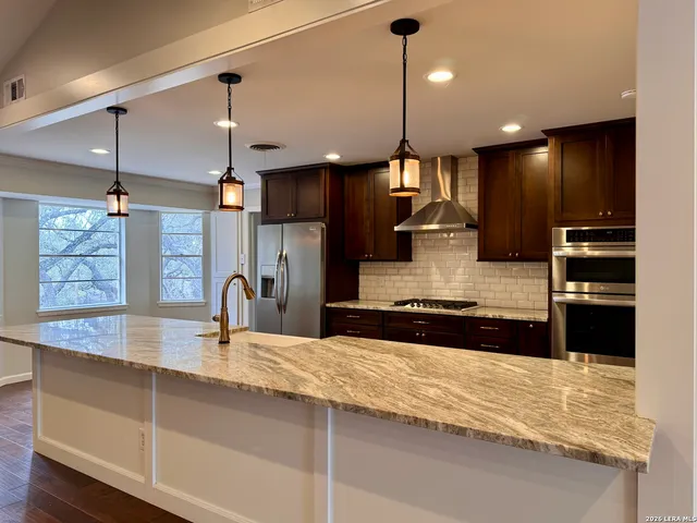 $3,200 | 131 Canyon Oaks Drive, Hollywood Park, TX 78232