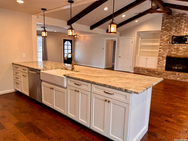 $3,200 | 131 Canyon Oaks Drive, Hollywood Park, TX 78232