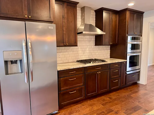 $3,200 | 131 Canyon Oaks Drive, Hollywood Park, TX 78232