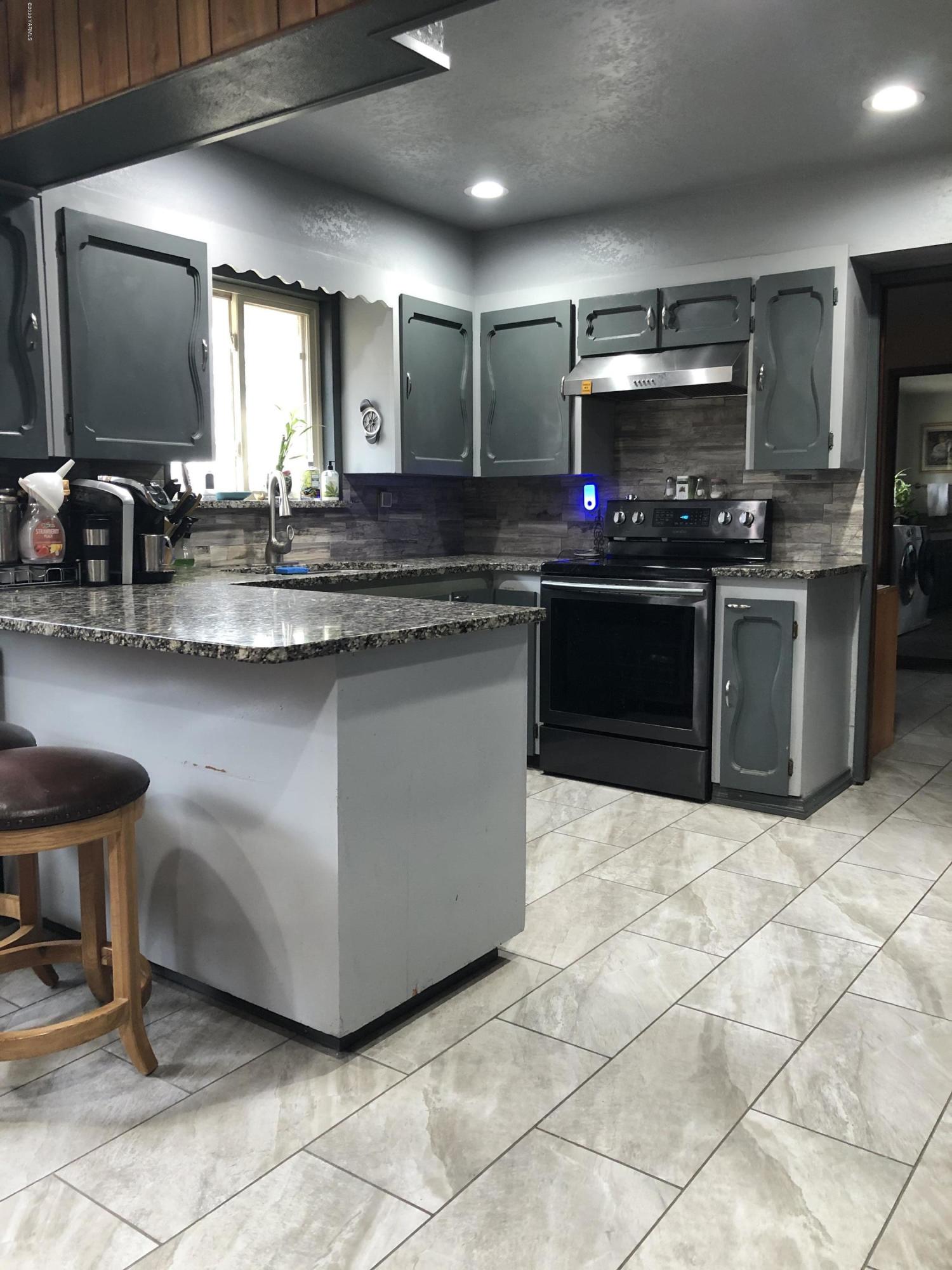 162 Schut Road Moxee, WA 98936 - Photo 20 of 31 Kitchen 3