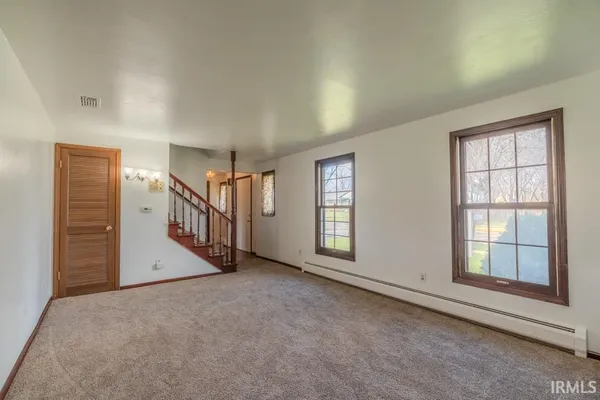 $260,000 | 6124 Vance Avenue, Fort Wayne, IN 46815