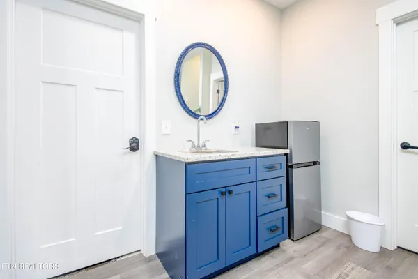 $1,410,000 | 734 Waterfront Trail, La Follette, TN 37766