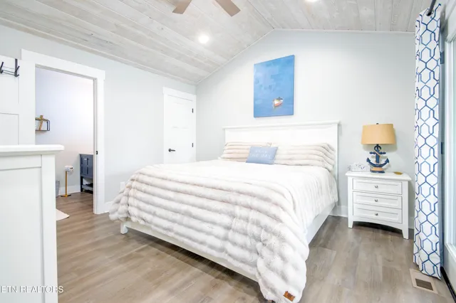 $1,410,000 | 734 Waterfront Trail, La Follette, TN 37766