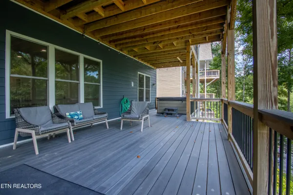 $1,410,000 | 734 Waterfront Trail, La Follette, TN 37766