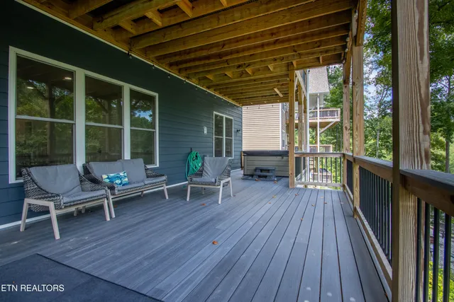 $1,410,000 | 734 Waterfront Trail, La Follette, TN 37766