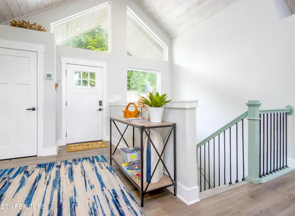 $1,410,000 | 734 Waterfront Trail, La Follette, TN 37766