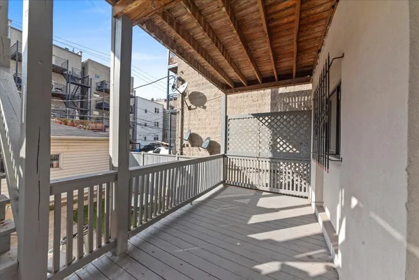 $2,695 | 3744 North Fremont Street, Unit 1, Chicago, IL 60613