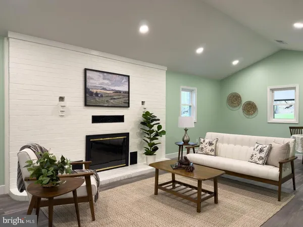 $415,000 | 2183 East Grand Avenue, Tower City, PA 17980
