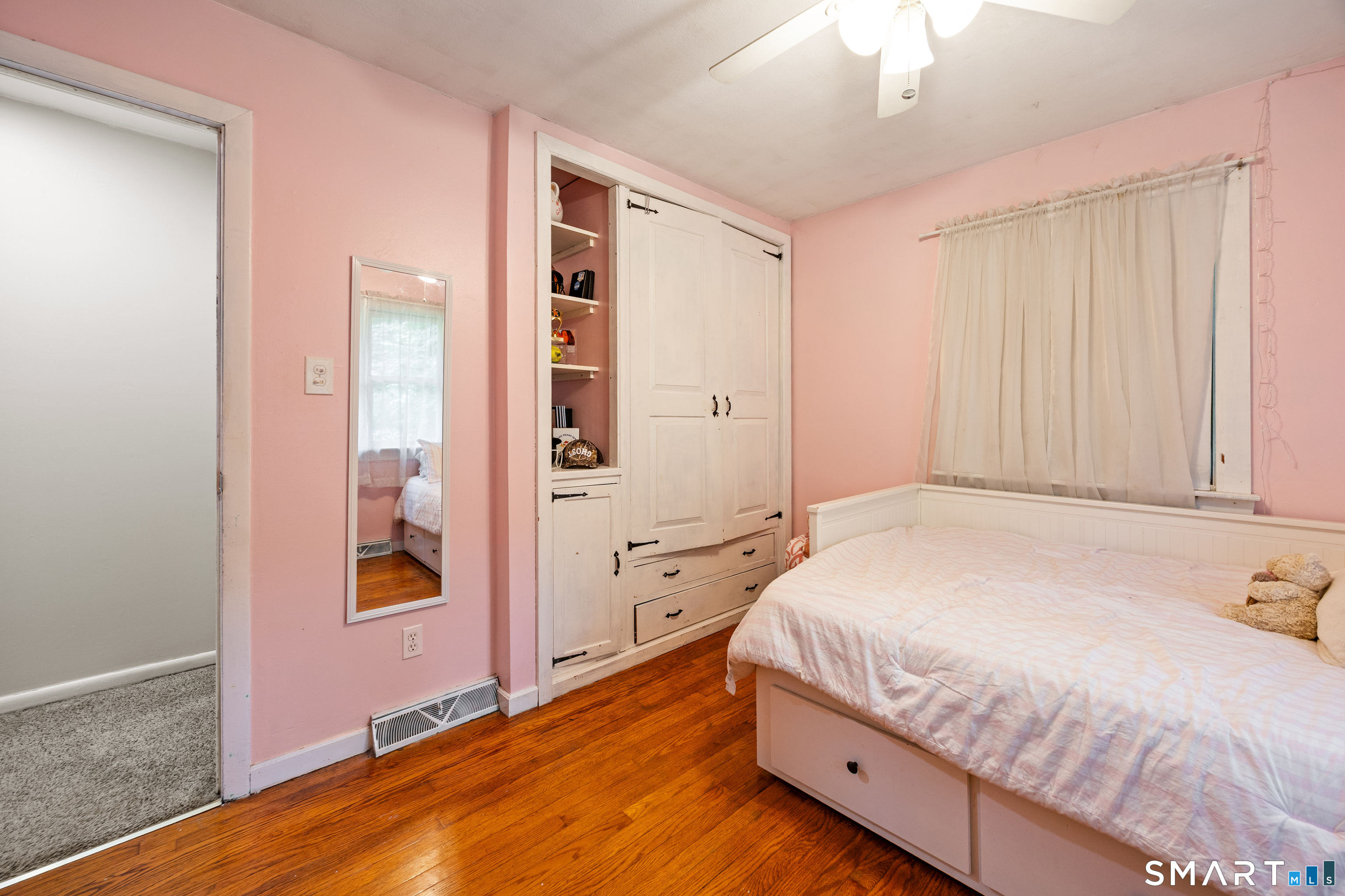 936 South Meriden Road Cheshire, CT 06410 - Photo 15 of 39