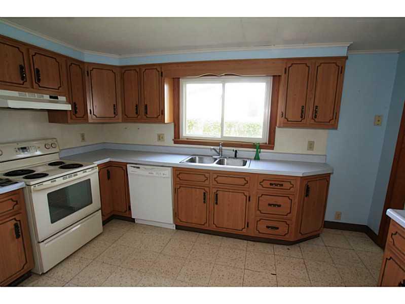Kitchen. 116 Kitchen