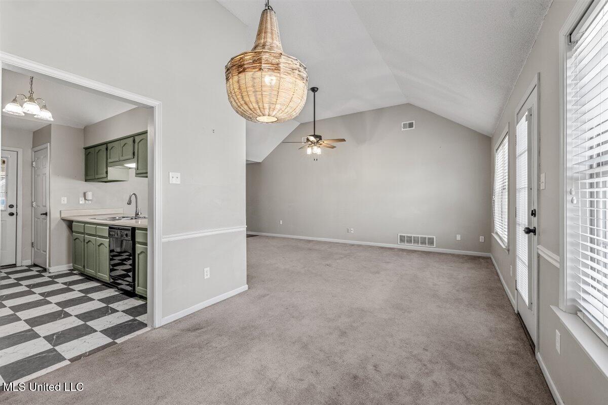 270 Gaslight Cove Hernando, MS 38632 - Photo 5 of 16 Dining-living room view