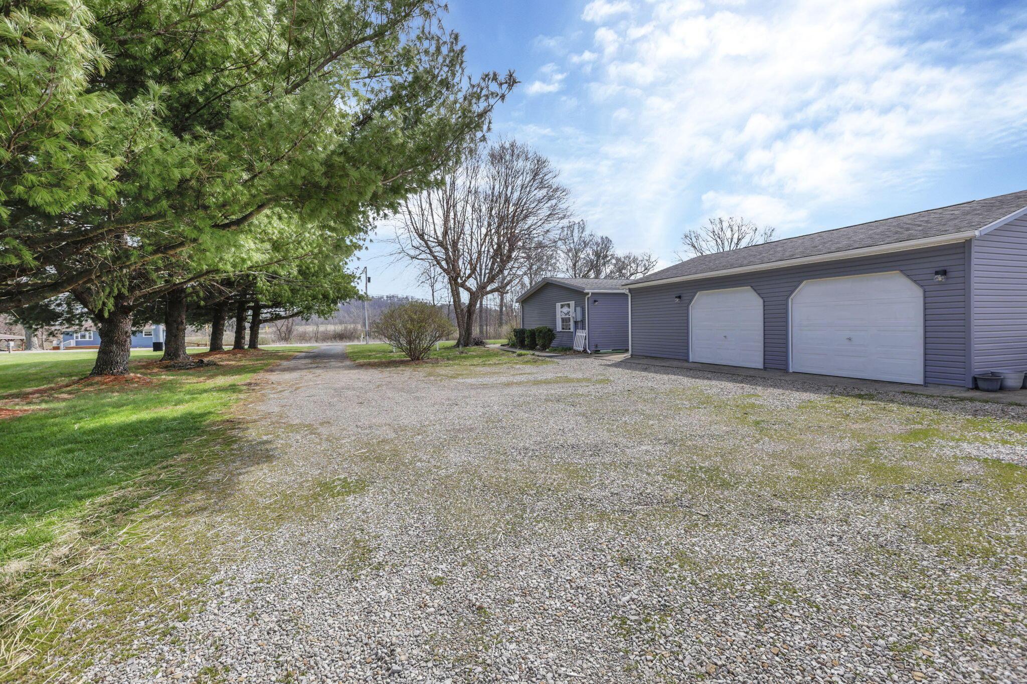 895 Becks Knob Road Southwest Lancaster, OH 43130 - Photo 10 of 71