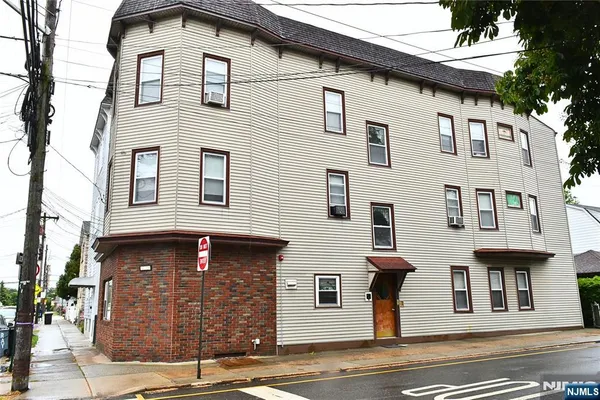 $1,800 | 139 Ray Street, Unit 2, Garfield, NJ 07026