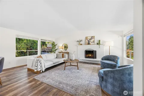 $1,275,000 | 6215 122nd Avenue Southeast, Bellevue, WA 98006
