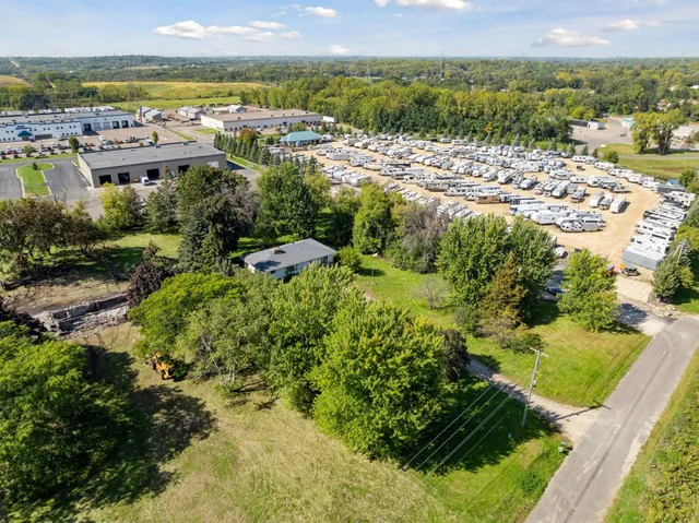 $850,000 | 11025 Courthouse Boulevard, Inver Grove Heights, MN 55077