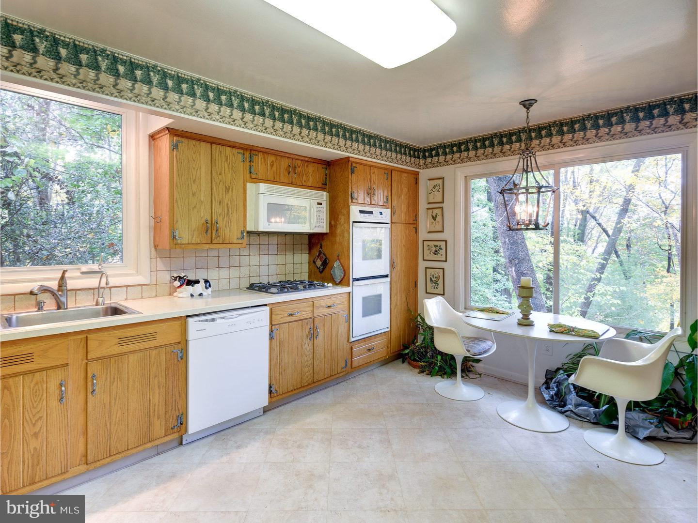421 Hidden River Road Narberth, PA 19072 - Photo 11 of 25 Gallery Image 11
