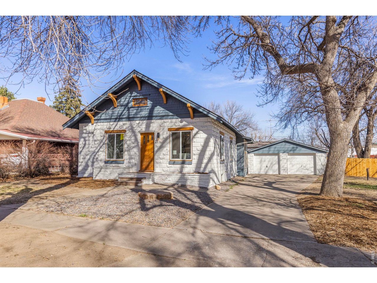 Charming bungalow in Downtown Johnstown with 3 residences!!!