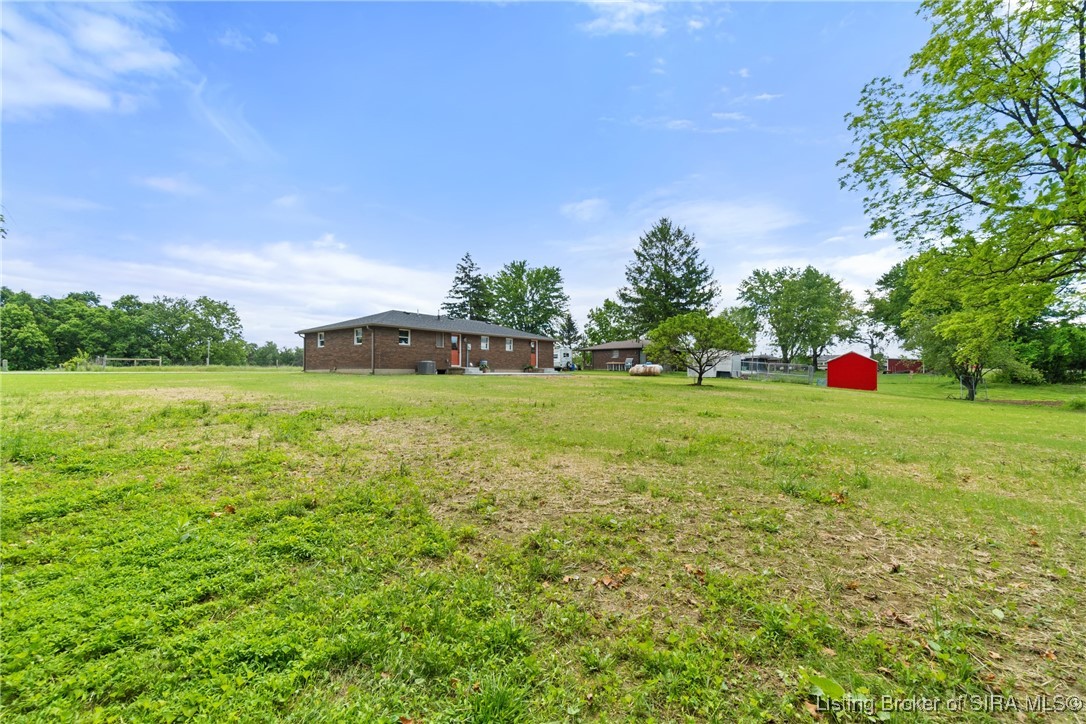 5713 Snow Road Henryville, IN 47126 - Photo 8 of 40