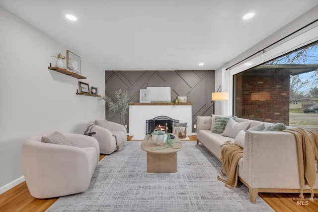 $450,000 | 2908 Meadowbrook Drive, Boise, ID 83705