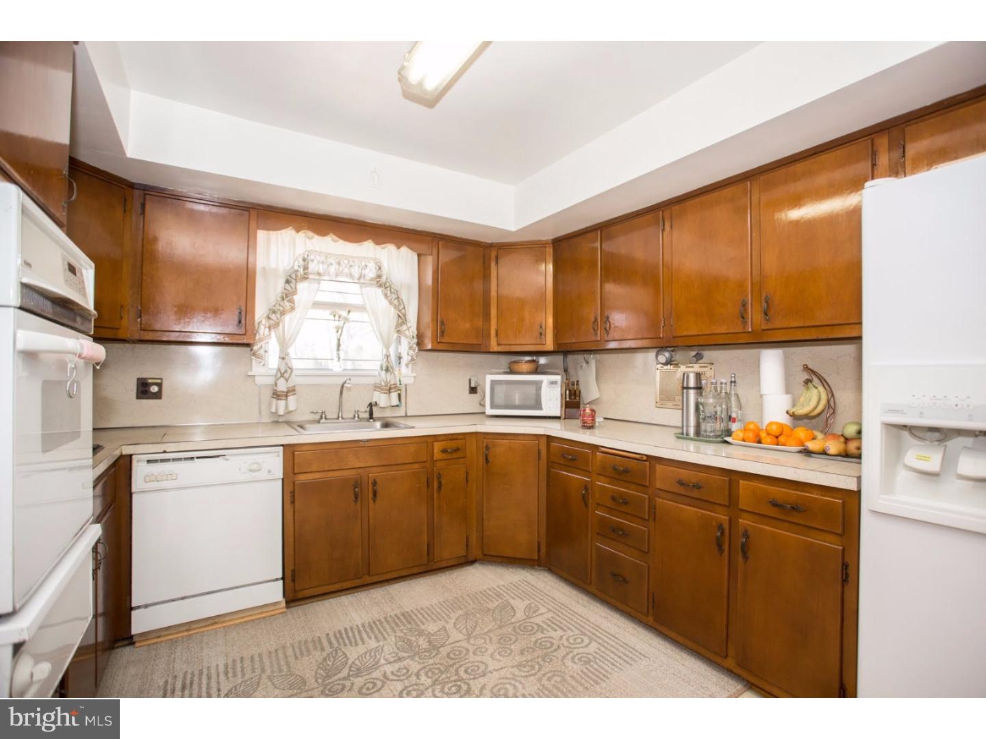 800 South Spring Road Vineland, NJ 08361 - Photo 5 of 14 Kitchen