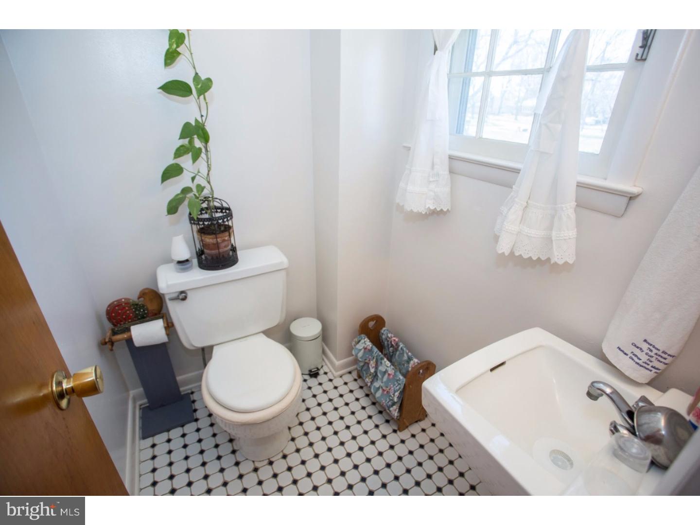 800 South Spring Road Vineland, NJ 08361 - Photo 10 of 14 Bathroom