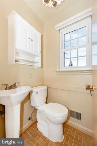 $600,000 | 8201 Glendale Drive, Frederick, MD 21702