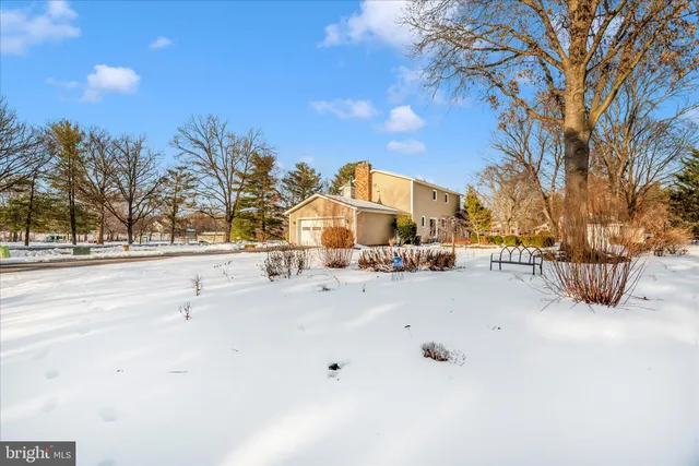 $600,000 | 8201 Glendale Drive, Frederick, MD 21702