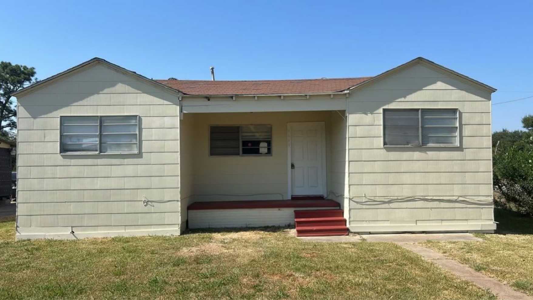 1649 19th Street Port Arthur, TX 77640 - Photo 8 of 8 a front view of a house