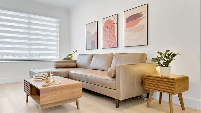 $7,800 | 130 Southwest 25th Road, Miami, FL 33129