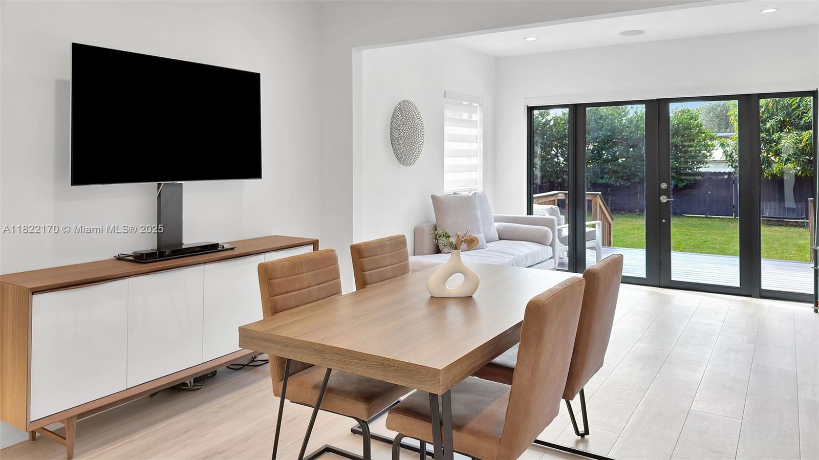 130 Southwest 25th Road Miami, FL 33129 - Photo 16 of 39